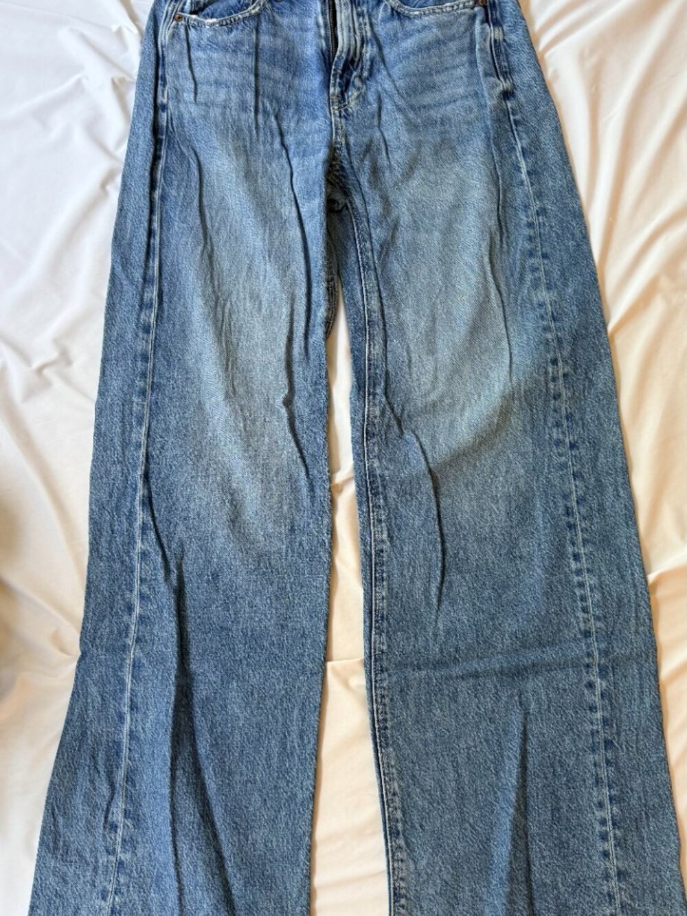 American Eagle Super High Rise Baggy Wide Leg Jeans Light Wash